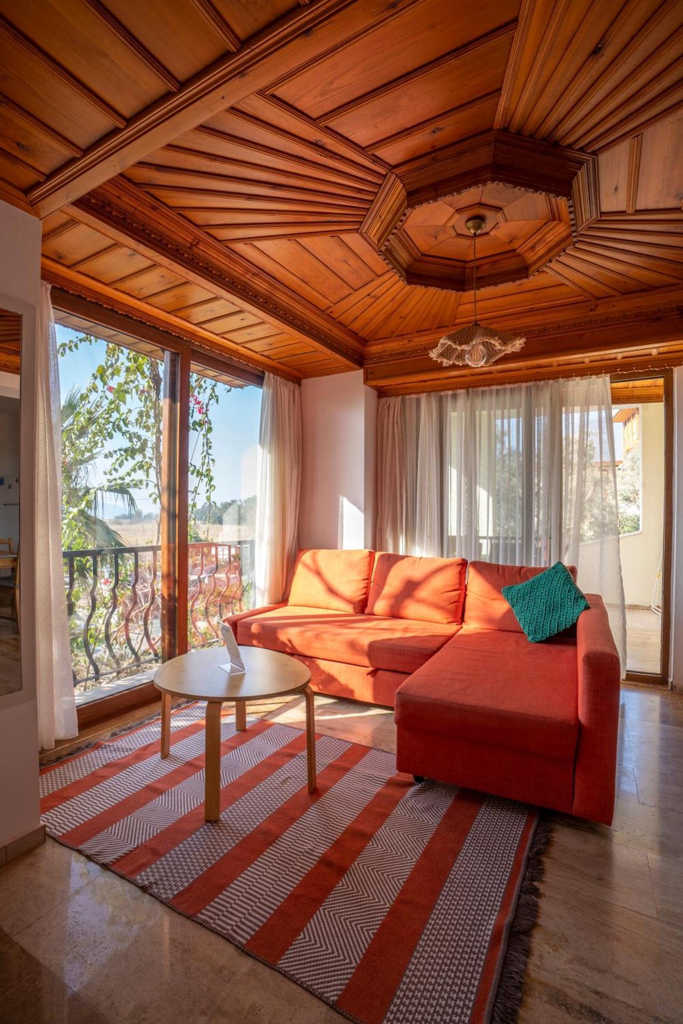 Villa Marine Hotel Акиака Екстериор снимка